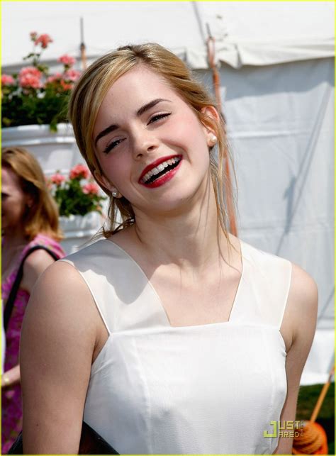 Emma Watson Has Lipstick Teeth Photo Photos Just Jared