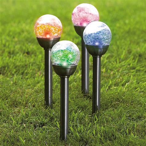Solar lights are a great way to illuminate your pathways and highlight your garden beds at night. Decorative outdoor solar lights - 10 reasons to install ...