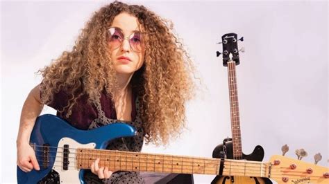 Who Are The Best Female Bass Players In History