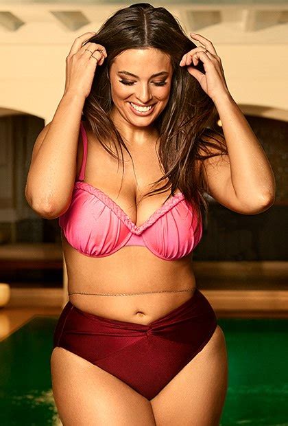 Ashley Graham Topless In Sports Illustrated Swimsuit Issue Daily Mail