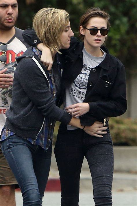 Kristen Stewart Is A Lesbian And Dating Alicia Cargile Her Mum