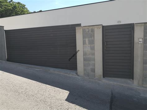 También depende, por supuesto, de la altura de la puerta del garaje. Puerta de garaje / parking batiente modelo lamas chp a ...