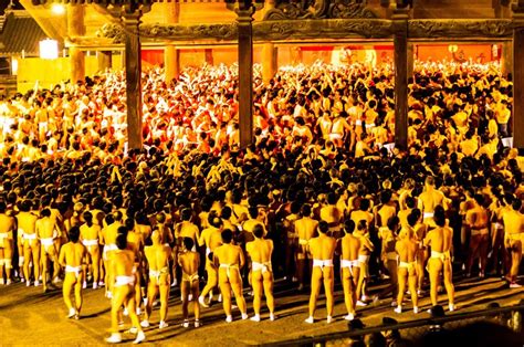 Nhật Bản Hàng nghìn người tham gia lễ hội khỏa thân độc đáo Hadaka Matsuri