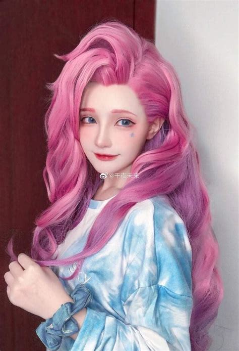 Seraphine By Senyamiku 9gag Purple Wig Hair Color Pink Pink Hair Miku Cosplay Cosplay Wigs