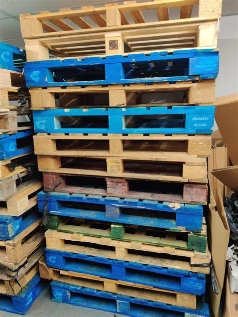 How much are these pallets worth? I am selling 32 for £40 and got an ...