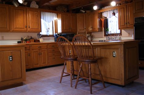 With our highland service providers you can rest. Large kitchen with lots of cabinets with a cozy warm ...