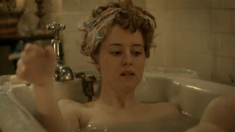 Actress Claire Foy Hot