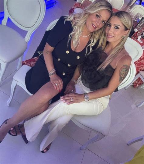 Instaslutsx On Twitter Rt And Rate This Sexy Milf Duo