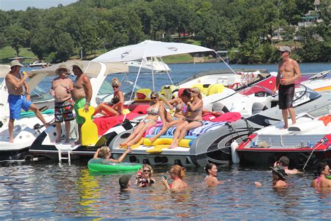 Party Cove At The Lake Of The Ozarks Mo Great Vacation Spots Party Cove Float Trip