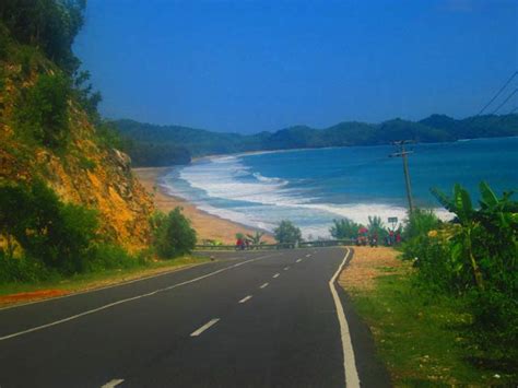 29 pemandangan pantai asli malin kundang asli di pantai air manis padang sumatera barat assalamualaikum wr wb kali ini sedikit di 2020 pemandangan pantai filipina. Pantai di Pacitan Jawa Timur yang Bisa Kamu Jelajahi Akhir ...