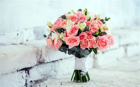 Wallpaper One Bouquet Roses Bricks Romantic 2880x1800 Hd Picture Image