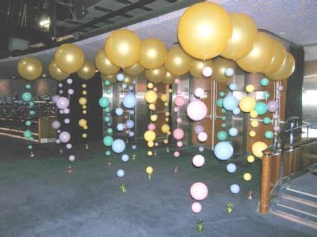 Diy water bubble wall for indoors | woodworking projects. bubble balloons - Google Search | Balloon decorations, How ...