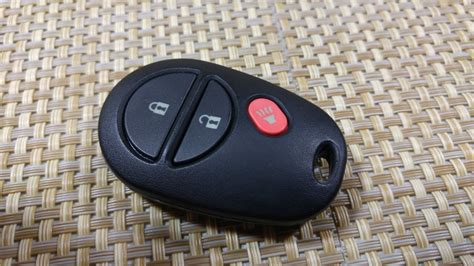 How to replace keyless entry key fob battery Toyota Sequoia Sienna