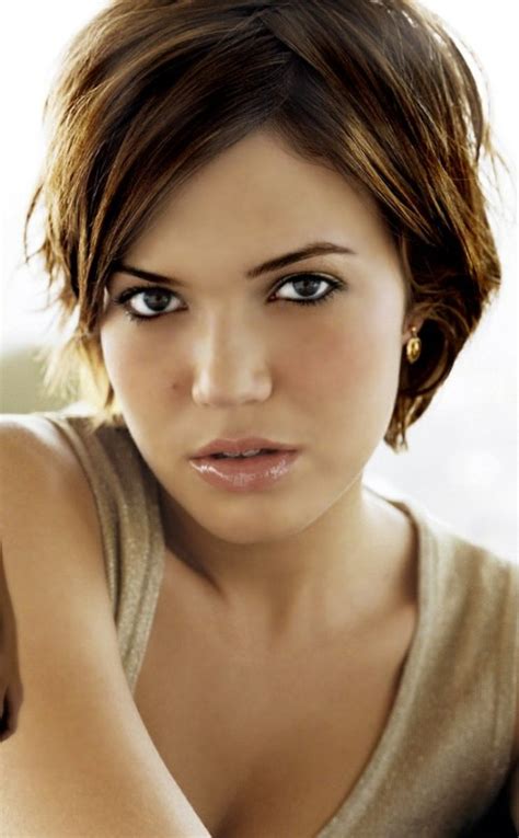 Regardless of your hair type, you'll find here lots of superb short hairdos, including short wavy hairstyles, natural hairstyles for short hair. 15 Sassy Hairstyles Featuring Mandy Moore Short Hair