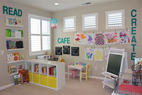 Preschool Inspired Playroom De 2019 Kiddos Playroom Kids Room E