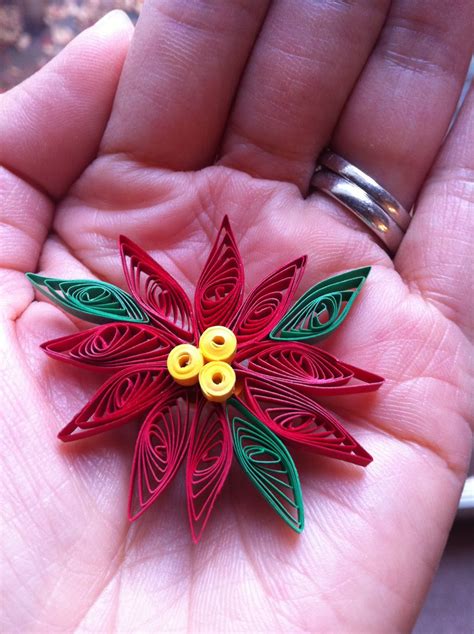 Rachielles Quilling And Other Creative Pursuits Poinsettia Ornaments