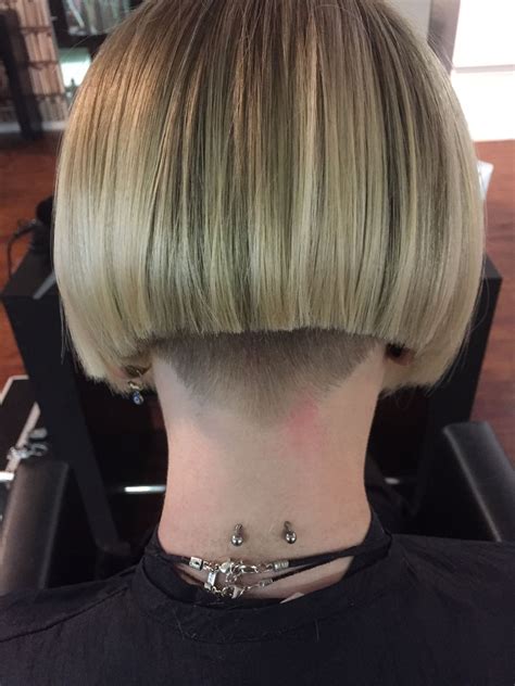 A stacked bob is a super trendy look. Pin on Opgeschoren 02