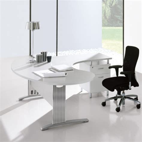 Faites de grosses économies pour votre entreprise sur notre large sélection de bureaux d'angle et d'autres fournitures de bureaux. bureau arrondi