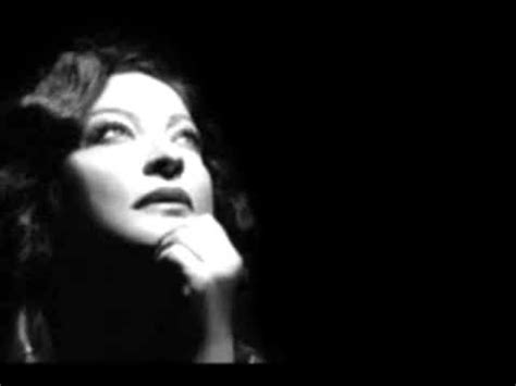 Η ίδια η τάνια την είχε αποκαλύψει λέγοντας: H ζωή μου - Τάνια Τσανακλίδου - YouTube