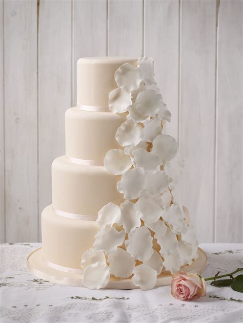 Ivory Base With White Petals Petal Wedding Cakes Petal Cake White