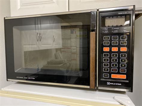 Large Goldstar Microwave Oven Er 710m For Sale In Camarillo Ca Offerup