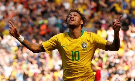 Ídolo do futebol Neymar terá história contada em filme para a