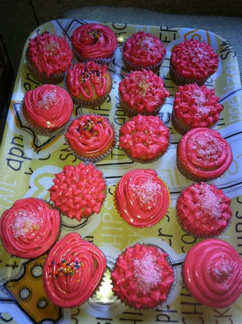 El arroz puede hacerse graneado o como un risotto y, aunque es verde y tiene bastante cilantro su sabor es bastante sutil. Cupcakes pink | Recetas para cocinar, Comida, Recetas