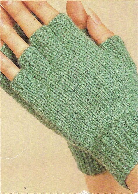 Fingerless Mittens Vintage Knitting Pattern 388 Etsy Fingerless Gloves Knitted Pattern