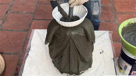 Make A Cement Pot Out Of Used Gloves And Cloth - YouTube