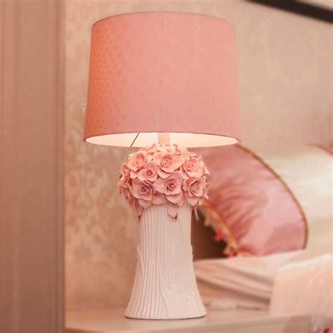 Warm Pink Flowers Table Lamps Princess Wedding Ceramic Cloth Light Creative Wedding Room Bedroom