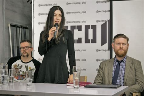 1987) is the female figurehead of the azov movement: Pacto de acero en Kiev - Herrenblut