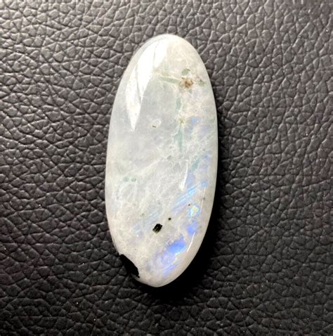 X X Mm Cts Oval Natural Rainbow Moonstone Cabochon Loose