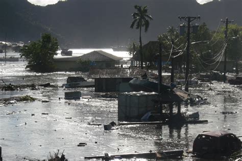 What Are The Natural Warning Signs For A Tsunami American