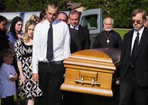 Funeral Etiquette What To Wear Do And Not Do Childers Woodgate