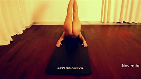 Naked Yoga Webinar With Beautiful Flexible Girl