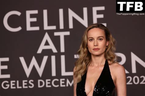 Brie Larson Cleavage 18 Photos Sexy Youtubers🔥