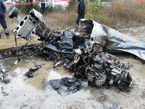 Bursa da tek motorlu uçak düştü 2 kişi öldü