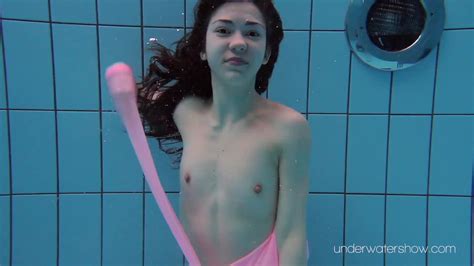 Hd Enjoy Roxalana Underwater Naked In Pool Movies