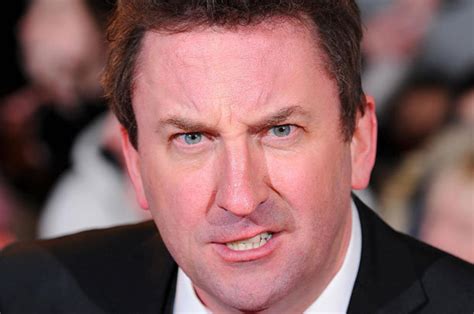 Comedian Lee Mack's 'women aren't funny' jibe sparks backlash | Daily Star