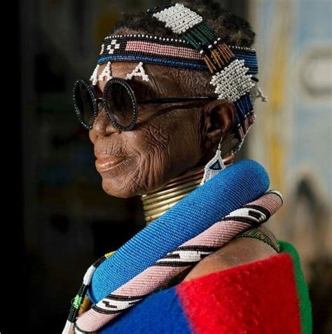 Esther Mahlangu E Le Arti Del Popolo Ndebele Popoli E Culture