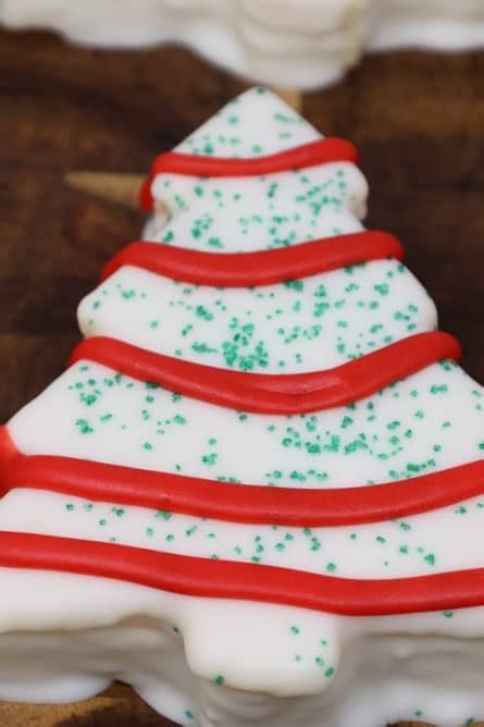 Homemade christmas tree snack cakes! Christmas Tree Cakes - Little Debbie Copycat Recipe ...