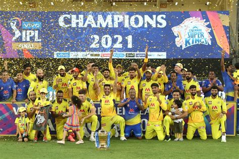 ipl 2021 watch champions csk celebrate shardul thakur s birthday after win over kkr