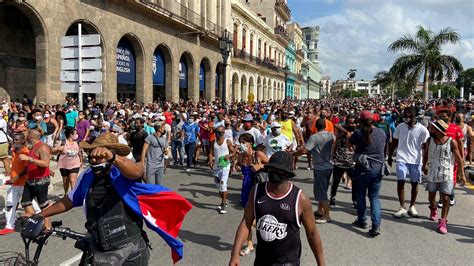 Los Vídeos De Las Manifestaciones En Cuba Contra El Gobierno
