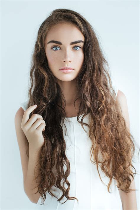 It is not advisable to wear this curl if. Spiral Perm: 24 Modern Ways to Wear this Curly Style | All ...