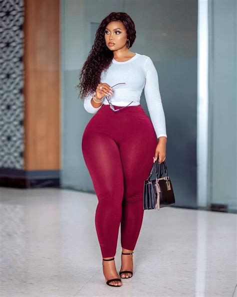 Pin By Sanele Melane On African Fire In 2020 Curvy Outfits Chic