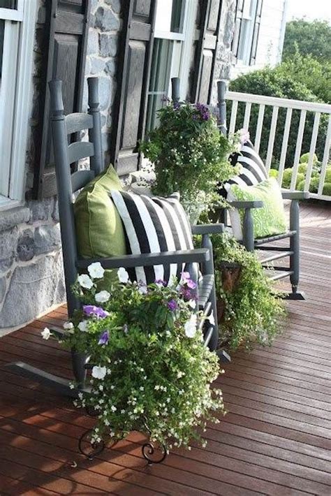 Awesome Spring And Easter Ideas To Spruce Up Your Porch Are Ideas For