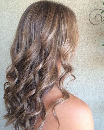 25 Sandy Blonde Hair Ideas To Lighten Up Your Shades