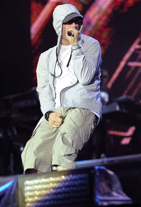 Eminem Picture 57 Eminem Performs Live