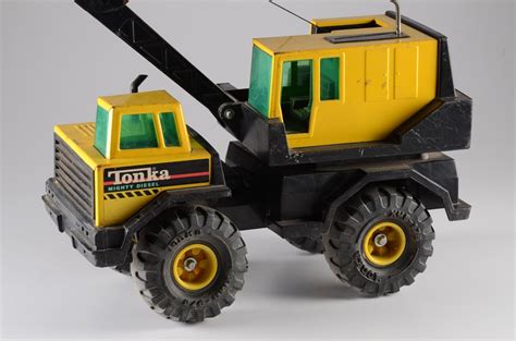 Three Vintage Tonka Construction Toys Ebth