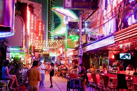 Nightlife In Bangkok Bangkok Travel Guide Go Guides
